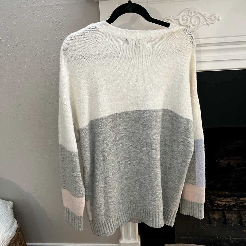 Color block sweater - Picture 2 of 3